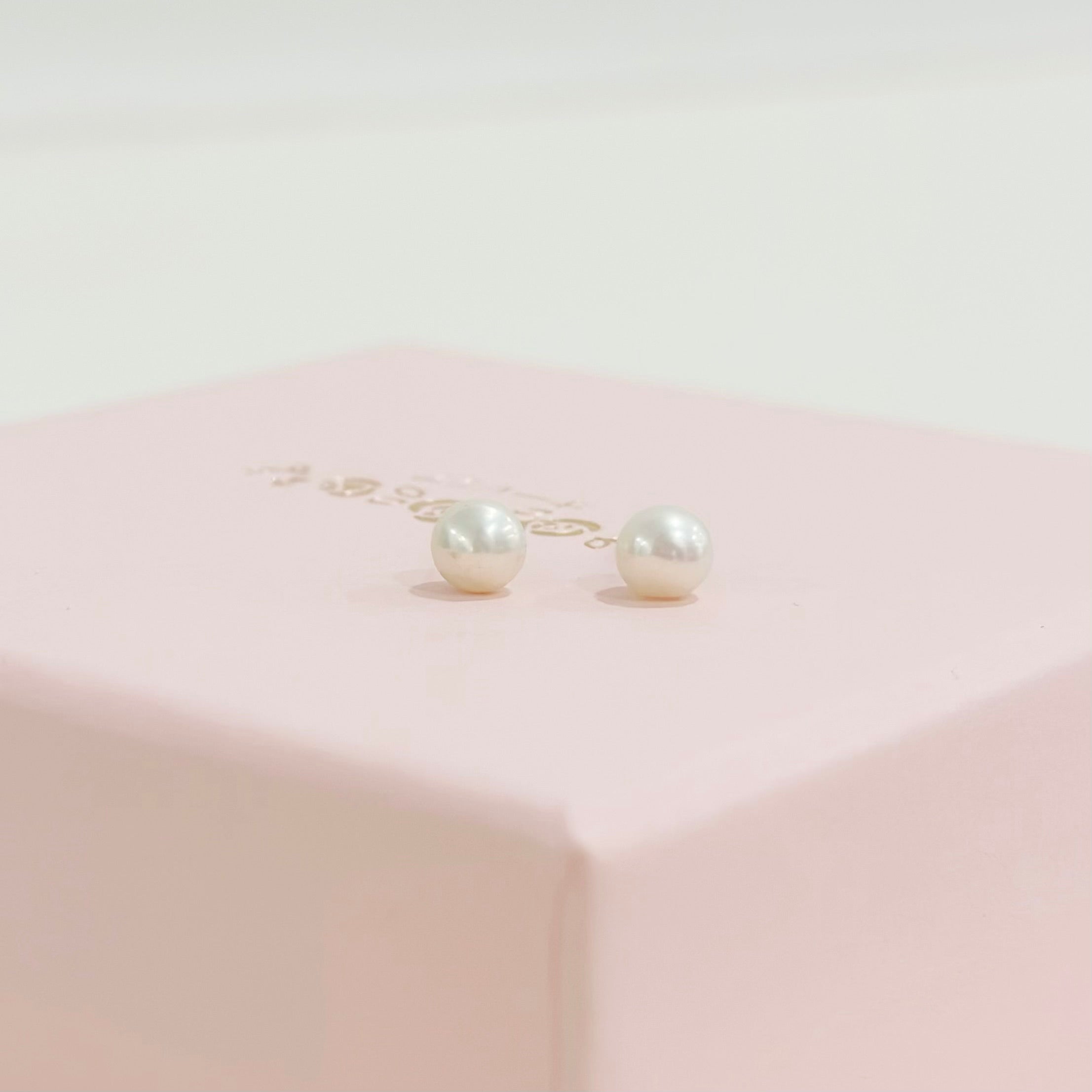 pearl earrings, dainty pearl bracelet, freshwater pearl necklace,  akoya pearl., handmade, sensitive skin, bridal, sterling silver, hypoallergenic, gift idea, seawater pearl, pearl neckace, keshi pearl, baroque pearl, mini pearl, 珍珠 淡水珍珠 ak pearl
海水珍珠 s925 cultural pear present gift for her gift ideas pearl made in Malaysia south sea pearl 米珠 natural pearl mutiara Gift for her Dainty Delicate Minimalist everyday earrings everyday wear lustre near round