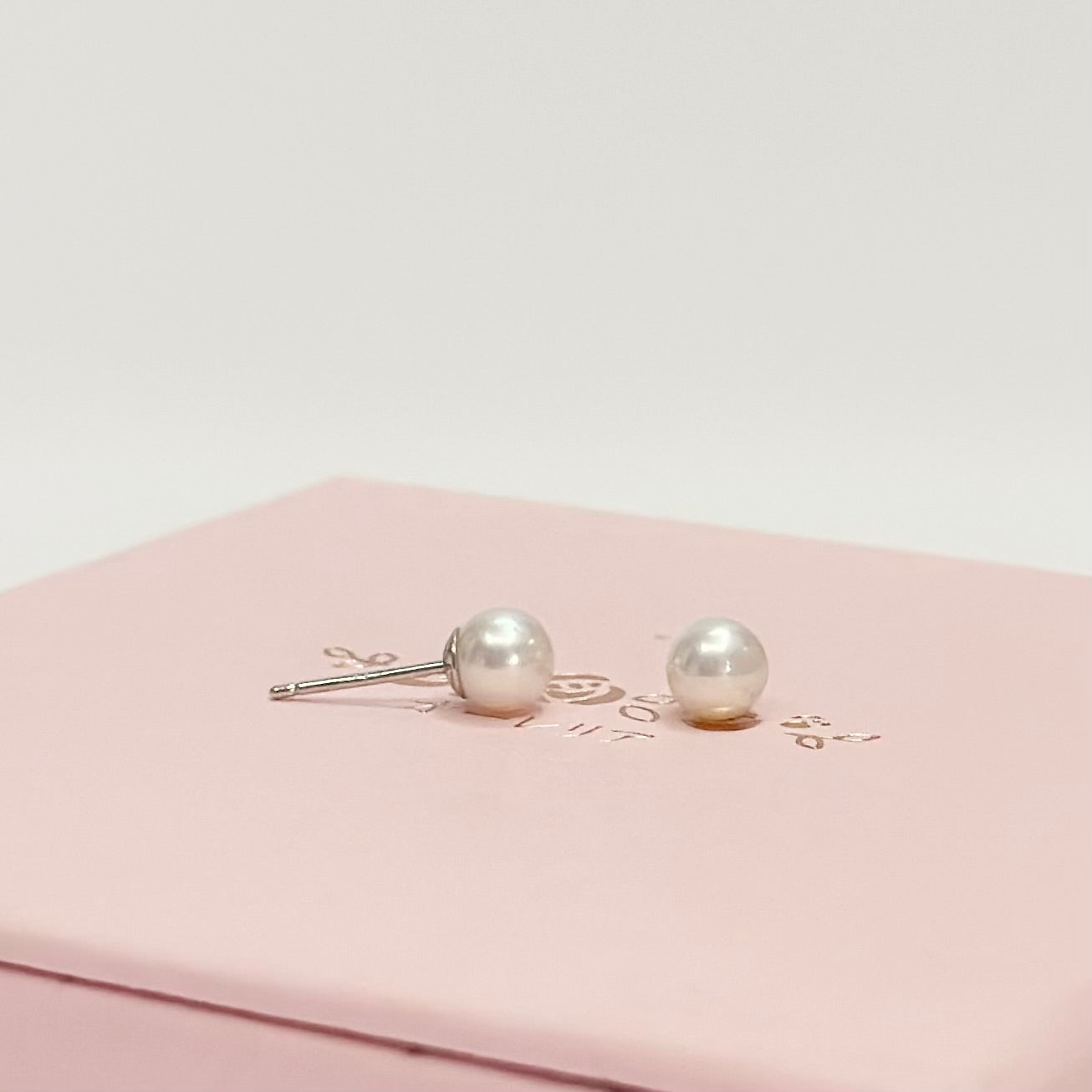 pearl earrings, dainty pearl bracelet, freshwater pearl necklace,  akoya pearl., handmade, sensitive skin, bridal, sterling silver, hypoallergenic, gift idea, seawater pearl, pearl neckace, keshi pearl, baroque pearl, mini pearl, 珍珠 淡水珍珠 ak pearl
海水珍珠 s925 cultural pear present gift for her gift ideas pearl made in Malaysia south sea pearl 米珠 natural pearl mutiara Gift for her Dainty Delicate Minimalist everyday earrings everyday wear lustre near round