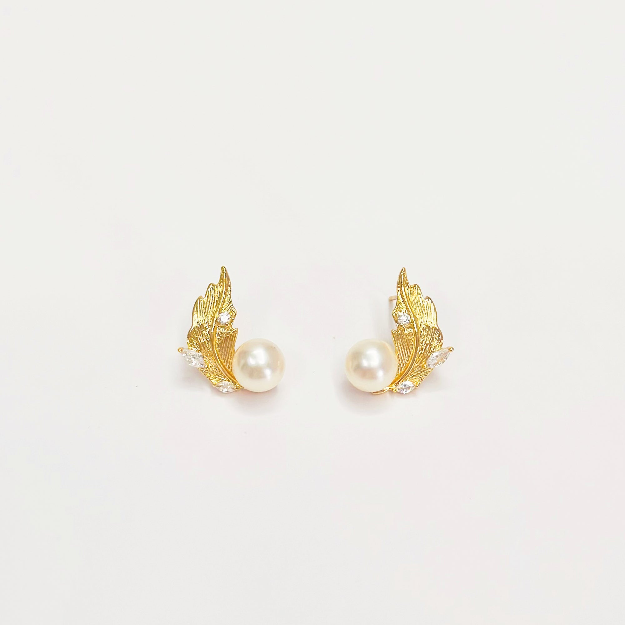 pearl earrings, dainty pearl bracelet, freshwater pearl necklace,  akoya pearl., handmade, sensitive skin, bridal, sterling silver, hypoallergenic, gift idea, seawater pearl, pearl neckace, keshi pearl, baroque pearl, mini pearl, 珍珠 淡水珍珠 ak pearl
海水珍珠 s925 cultural pear present gift for her gift ideas pearl made in Malaysia south sea pearl 米珠 natural pearl mutiara Gift for her Dainty Delicate Minimalist everyday earrings everyday wear lustre near round