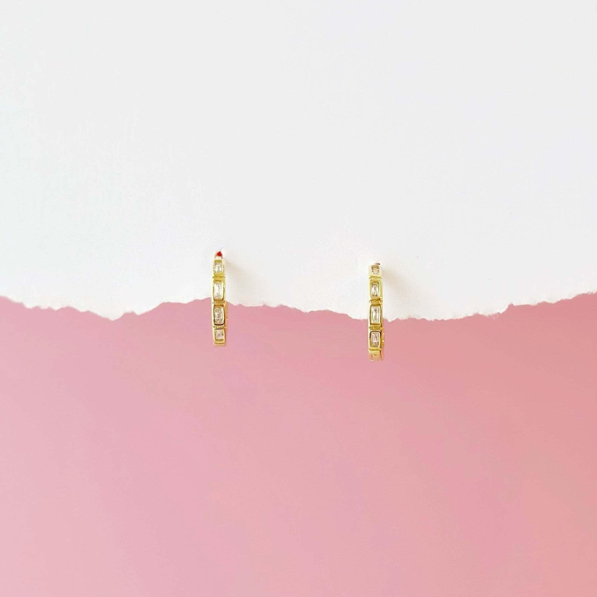 Gift set for her, hadiah untuk wanita, 送给她的礼物, bracelet, ring, necklace, earrings, korean earrings, made in korea, dainty jewellery, lazy girl jewellery, S925 silver, 925 sterling silver, huggie earrings, clip on, daily wear, cubic zirconia, bridesmaid gift, gift for her, Malaysia online shop, fashion jewellery, Korean jewellery accessories, sensitive skin, tahan karat, 适合日常佩戴, anting, rantai tangan, rantai leher, cincin, gift idea, no piercing, earrings malaysia, subang, Pearl, Freshwater pearl, 韩国发饰, 韩国饰品