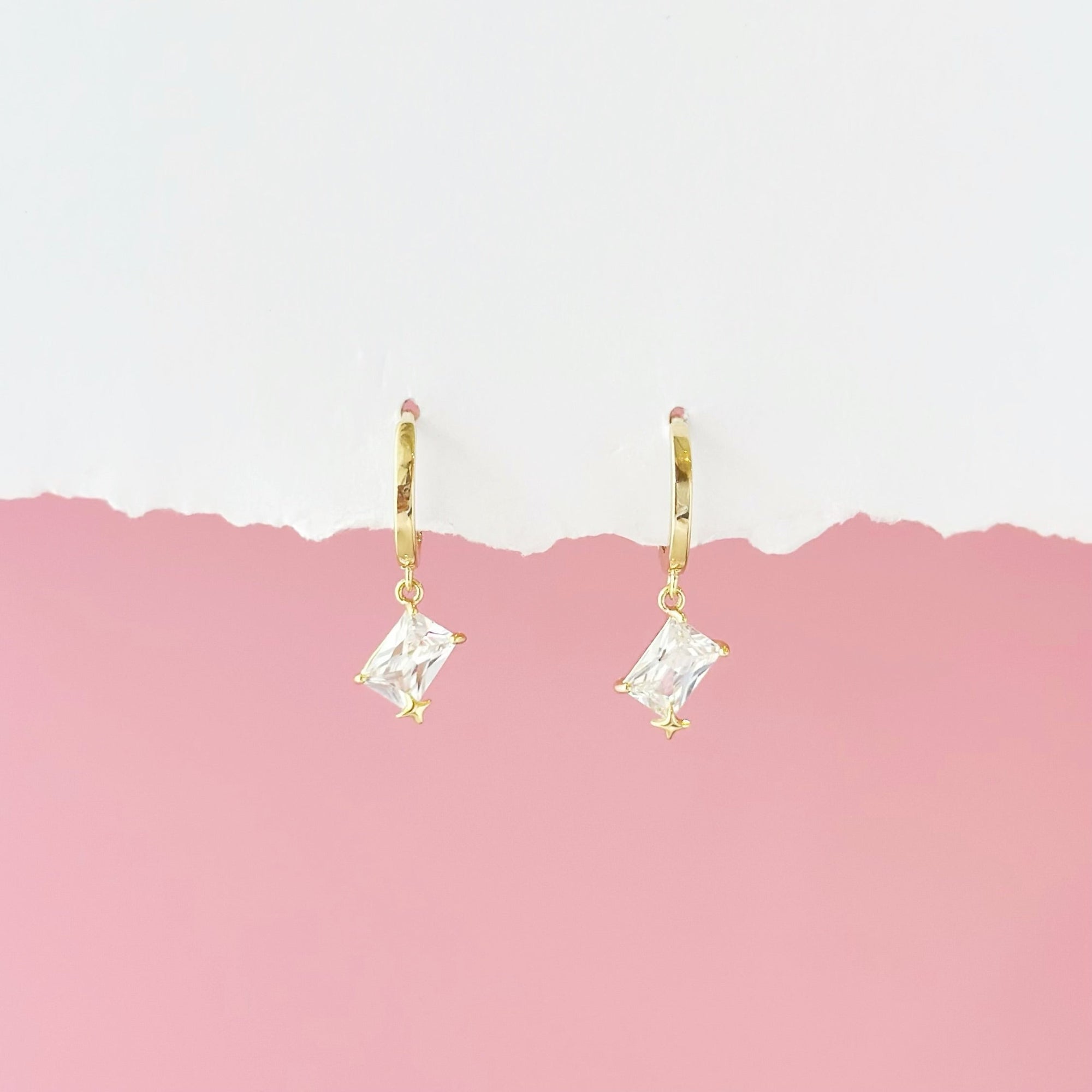 Gift set for her, hadiah untuk wanita, 送给她的礼物, bracelet, ring, necklace, earrings, korean earrings, made in korea, dainty jewellery, lazy girl jewellery, S925 silver, 925 sterling silver, huggie earrings, clip on, daily wear, cubic zirconia, bridesmaid gift, gift for her, Malaysia online shop, fashion jewellery, Korean jewellery accessories, sensitive skin, tahan karat, 适合日常佩戴, anting, rantai tangan, rantai leher, cincin, gift idea, no piercing, earrings malaysia, subang, Pearl, Freshwater pearl, 韩国发饰, 韩国饰品