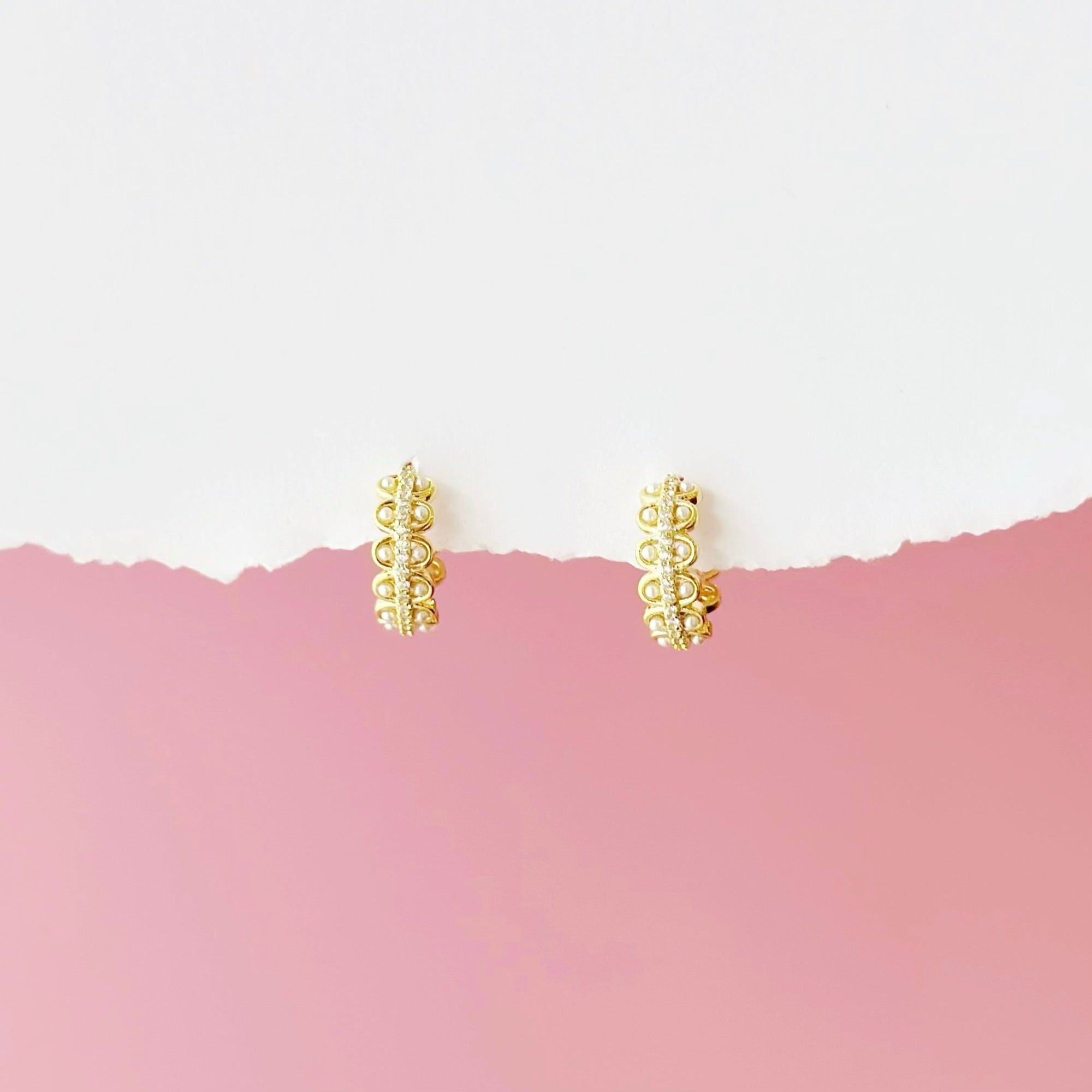 Gift set for her, hadiah untuk wanita, 送给她的礼物, bracelet, ring, necklace, earrings, korean earrings, made in korea, dainty jewellery, lazy girl jewellery, S925 silver, 925 sterling silver, huggie earrings, clip on, daily wear, cubic zirconia, bridesmaid gift, gift for her, Malaysia online shop, fashion jewellery, Korean jewellery accessories, sensitive skin, tahan karat, 适合日常佩戴, anting, rantai tangan, rantai leher, cincin, gift idea, no piercing, earrings malaysia, subang, Pearl, Freshwater pearl, 韩国发饰, 韩国饰品