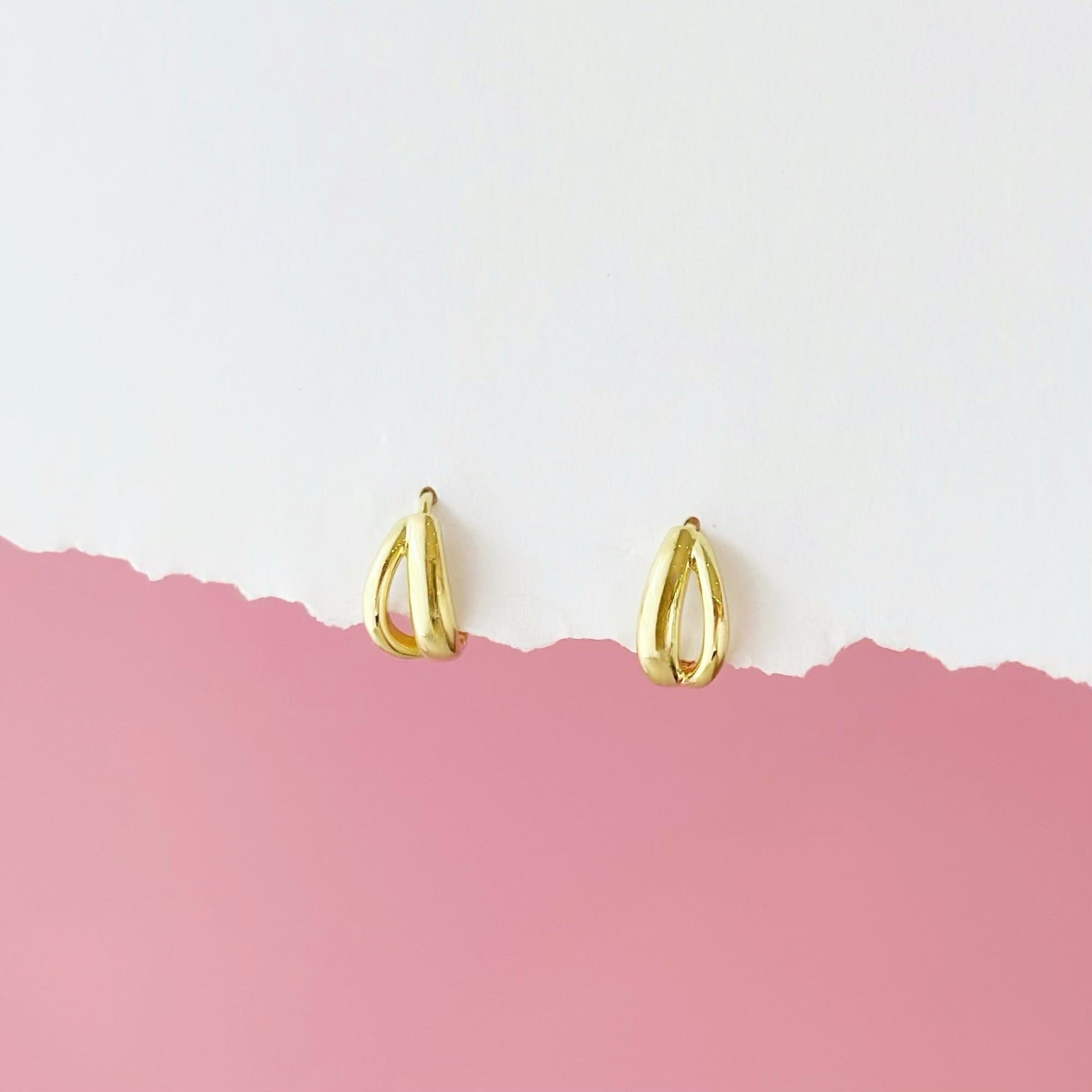 Gift set for her, hadiah untuk wanita, 送给她的礼物, bracelet, ring, necklace, earrings, korean earrings, made in korea, dainty jewellery, lazy girl jewellery, S925 silver, 925 sterling silver, huggie earrings, clip on, daily wear, cubic zirconia, bridesmaid gift, gift for her, Malaysia online shop, fashion jewellery, Korean jewellery accessories, sensitive skin, tahan karat, 适合日常佩戴, anting, rantai tangan, rantai leher, cincin, gift idea, no piercing, earrings malaysia, subang, Pearl, Freshwater pearl, 韩国发饰, 韩国饰品