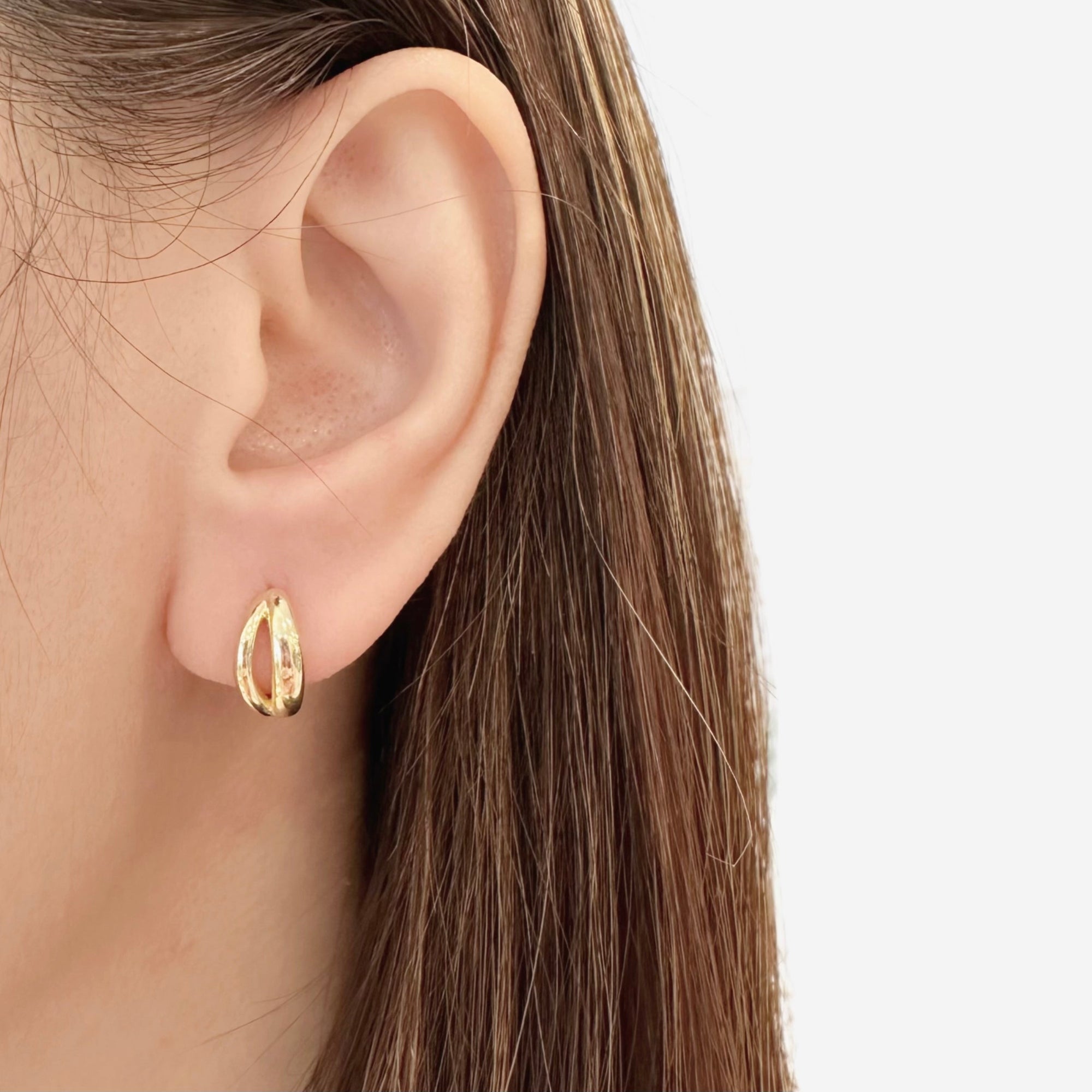 Gift set for her, hadiah untuk wanita, 送给她的礼物, bracelet, ring, necklace, earrings, korean earrings, made in korea, dainty jewellery, lazy girl jewellery, S925 silver, 925 sterling silver, huggie earrings, clip on, daily wear, cubic zirconia, bridesmaid gift, gift for her, Malaysia online shop, fashion jewellery, Korean jewellery accessories, sensitive skin, tahan karat, 适合日常佩戴, anting, rantai tangan, rantai leher, cincin, gift idea, no piercing, earrings malaysia, subang, Pearl, Freshwater pearl, 韩国发饰, 韩国饰品