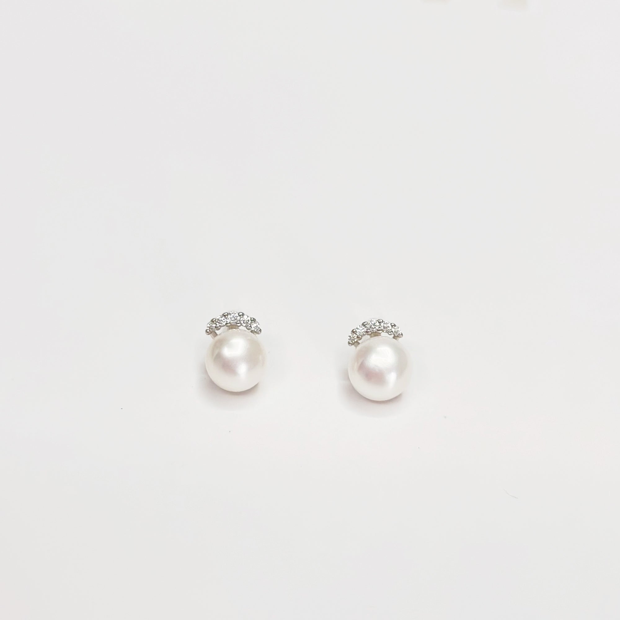 pearl earrings, dainty pearl bracelet, freshwater pearl necklace,  akoya pearl., handmade, sensitive skin, bridal, sterling silver, hypoallergenic, gift idea, seawater pearl, pearl neckace, keshi pearl, baroque pearl, mini pearl, 珍珠 淡水珍珠 ak pearl
海水珍珠 s925 cultural pear present gift for her gift ideas pearl made in Malaysia south sea pearl 米珠 natural pearl mutiara Gift for her Dainty Delicate Minimalist everyday earrings everyday wear lustre near round