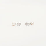 Zhao Lu Si’s Style, Love’s Ambition Earrings, c-drama earrings, chinese drama, c-drama, Xu Yan earrings, Qiao Yan earrings, classic pearl earrings, drop pearl earrings, 《许我耀眼》
Gift set for her / hadiah untuk wanita / 送给她的礼物。Perfect for best friend / sahabat baik / 最好的朋友 / 心爱的耳环、手链和戒指。Made in Korea / 制造于韩国 /.Dainty jewellery / 简约精致首饰 / barang kemas halus. 925 sterling silver / 925纯银 / perak tulen 925. Anti-tarnish / 防氧化 / tahan karat. Suitable for daily wear, keshi pearl, baroque pearl, pearl, 珍珠 淡水珍珠 ak