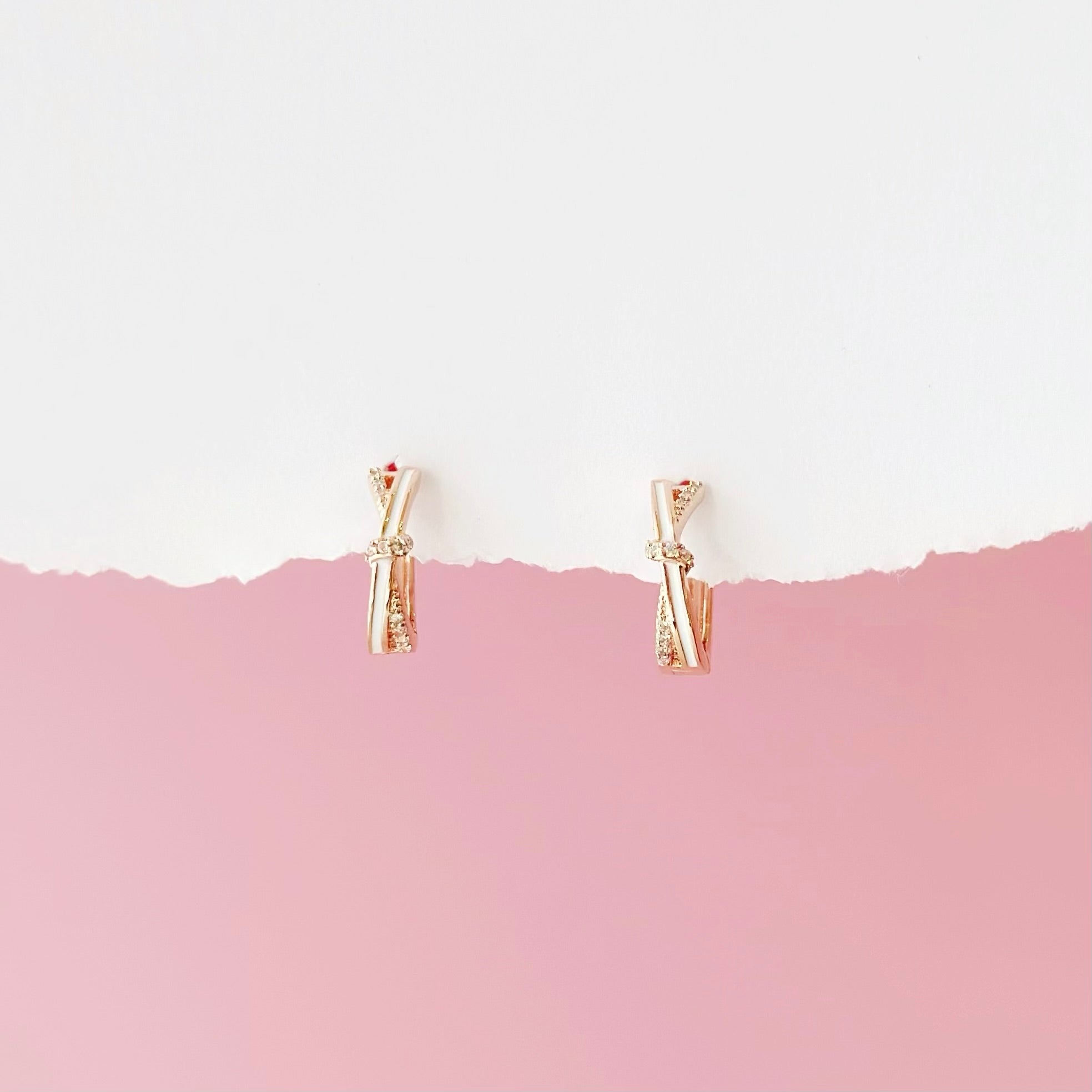 Gift set for her, hadiah untuk wanita, 送给她的礼物, bracelet, ring, necklace, earrings, korean earrings, made in korea, dainty jewellery, lazy girl jewellery, S925 silver, 925 sterling silver, huggie earrings, clip on, daily wear, cubic zirconia, bridesmaid gift, gift for her, Malaysia online shop, fashion jewellery, Korean jewellery accessories, sensitive skin, tahan karat, 适合日常佩戴, anting, rantai tangan, rantai leher, cincin, gift idea, no piercing, earrings malaysia, subang, Pearl, Freshwater pearl, 韩国发饰, 韩国饰品