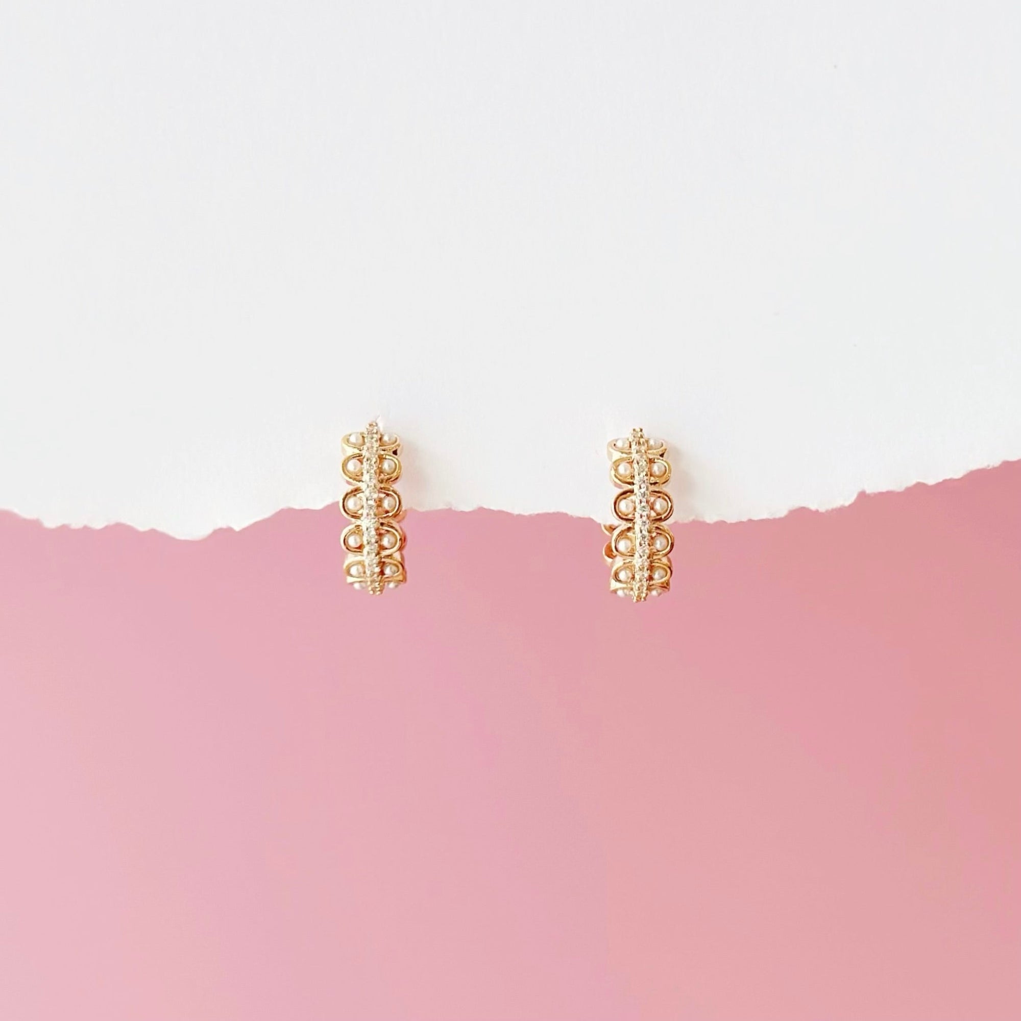 Gift set for her, hadiah untuk wanita, 送给她的礼物, bracelet, ring, necklace, earrings, korean earrings, made in korea, dainty jewellery, lazy girl jewellery, S925 silver, 925 sterling silver, huggie earrings, clip on, daily wear, cubic zirconia, bridesmaid gift, gift for her, Malaysia online shop, fashion jewellery, Korean jewellery accessories, sensitive skin, tahan karat, 适合日常佩戴, anting, rantai tangan, rantai leher, cincin, gift idea, no piercing, earrings malaysia, subang, Pearl, Freshwater pearl, 韩国发饰, 韩国饰品