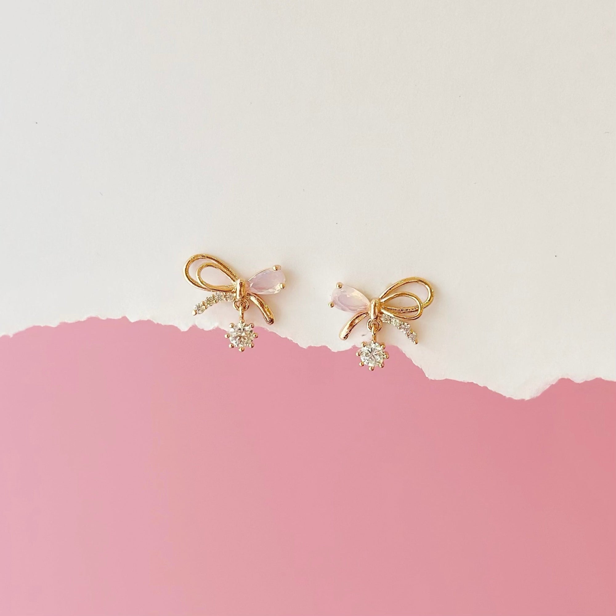 Gift set for her, hadiah untuk wanita, 送给她的礼物, bracelet, ring, necklace, earrings, korean earrings, made in korea, dainty jewellery, lazy girl jewellery, S925 silver, 925 sterling silver, huggie earrings, clip on, daily wear, cubic zirconia, bridesmaid gift, gift for her, Malaysia online shop, fashion jewellery, Korean jewellery accessories, sensitive skin, tahan karat, 适合日常佩戴, anting, rantai tangan, rantai leher, cincin, gift idea, no piercing, earrings malaysia, subang, Pearl, Freshwater pearl, 韩国发饰, 韩国饰品