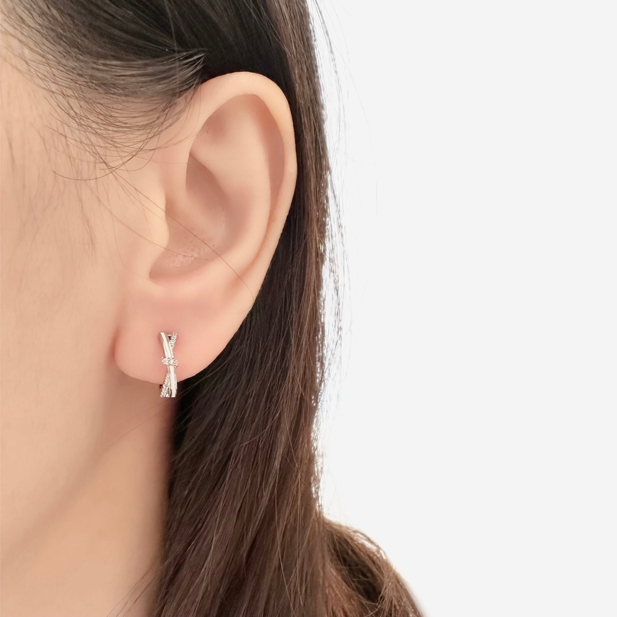 Gift set for her, hadiah untuk wanita, 送给她的礼物, bracelet, ring, necklace, earrings, korean earrings, made in korea, dainty jewellery, lazy girl jewellery, S925 silver, 925 sterling silver, huggie earrings, clip on, daily wear, cubic zirconia, bridesmaid gift, gift for her, Malaysia online shop, fashion jewellery, Korean jewellery accessories, sensitive skin, tahan karat, 适合日常佩戴, anting, rantai tangan, rantai leher, cincin, gift idea, no piercing, earrings malaysia, subang, Pearl, Freshwater pearl, 韩国发饰, 韩国饰品