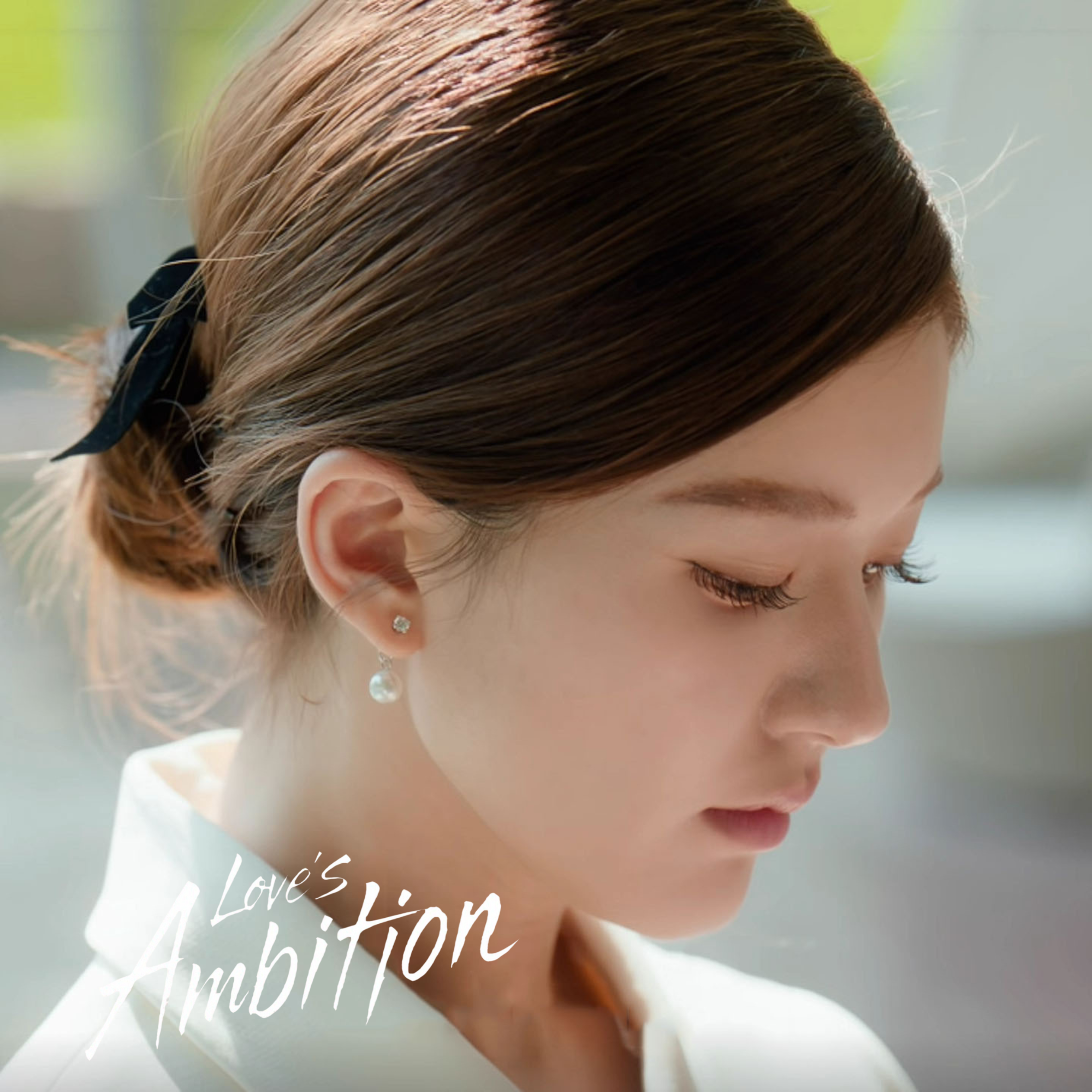 Zhao Lu Si’s Style, Love’s Ambition Earrings, c-drama earrings, chinese drama, c-drama, Xu Yan earrings, Qiao Yan earrings, classic pearl earrings, drop pearl earrings, 《许我耀眼》
Gift set for her / hadiah untuk wanita / 送给她的礼物。Perfect for best friend / sahabat baik / 最好的朋友。Includes beloved earrings, bracelet, and ring / 心爱的耳环、手链和戒指。Made in Korea / 制造于韩国 /.Dainty jewellery / 简约精致首饰 / barang kemas halus. 925 sterling silver / 925纯银 / perak tulen 925. Anti-tarnish / 防氧化 / tahan karat. Suitable for daily wear