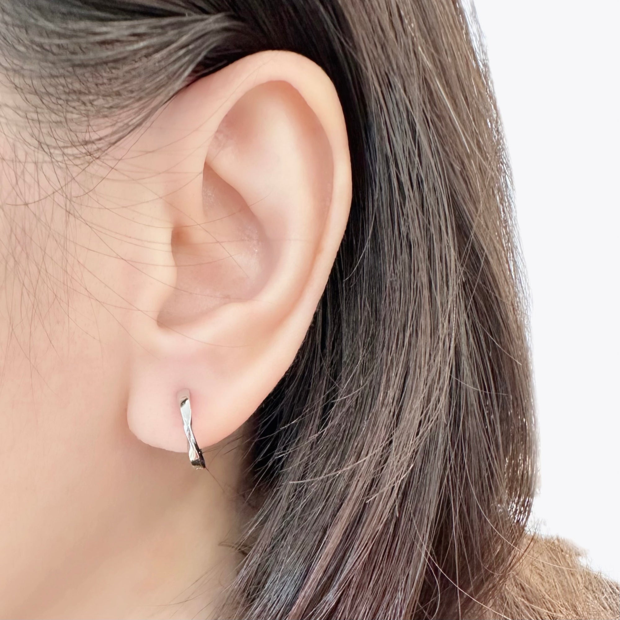 korean earrings bracelet jewellery Malaysia necklace korean jewellery rings earrings malaysia korean style earrings jewellery accessories hypoallergenic earrings ear cuff huggies silver necklace made in korea jewelry fashion jewellery malaysia earrings online shop malaysia Gift idea Gift for her Made in Korea Cubic Zirconia 925 Sterling Silver No Piercing Dainty Minimalist Daily wear Bestie Korean Anting Cincin Clip on 韩国耳环 韩国发饰 韩国饰品 hypoallergenic birthday gift set bridesmaid aurelia atelier