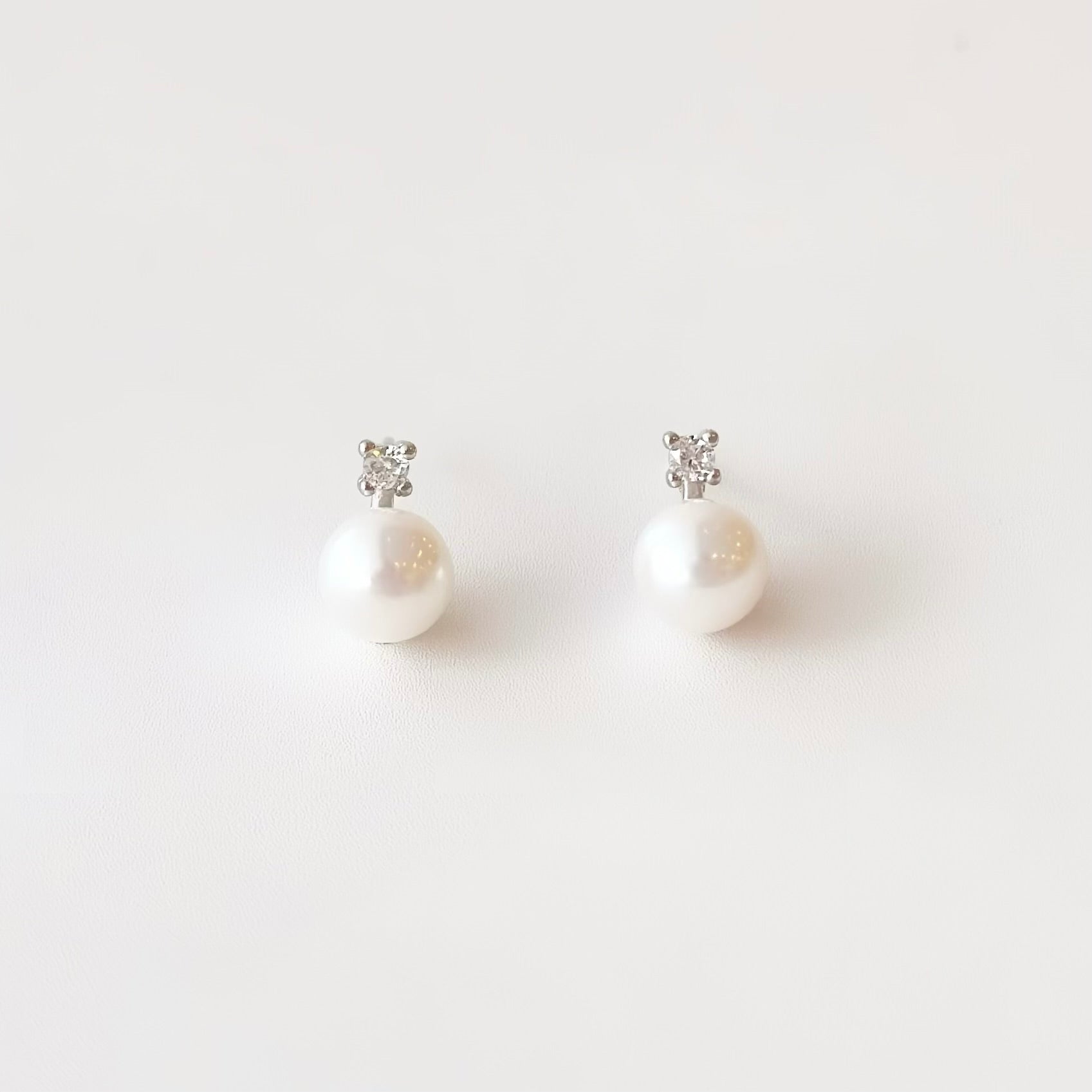 pearl earrings, dainty pearl bracelet, freshwater pearl necklace,  akoya pearl., handmade, sensitive skin, bridal, sterling silver, hypoallergenic, gift idea, seawater pearl, pearl neckace, keshi pearl, baroque pearl, mini pearl, 珍珠 淡水珍珠 ak pearl
海水珍珠 s925 cultural pearl present gift for her gift ideas pearl made in Malaysia south sea pearl 米珠 natural pearl mutiara Gift for her Dainty Delicate Minimalist everyday earrings everyday wear lustre near round mutiara  akoya mikimoto
