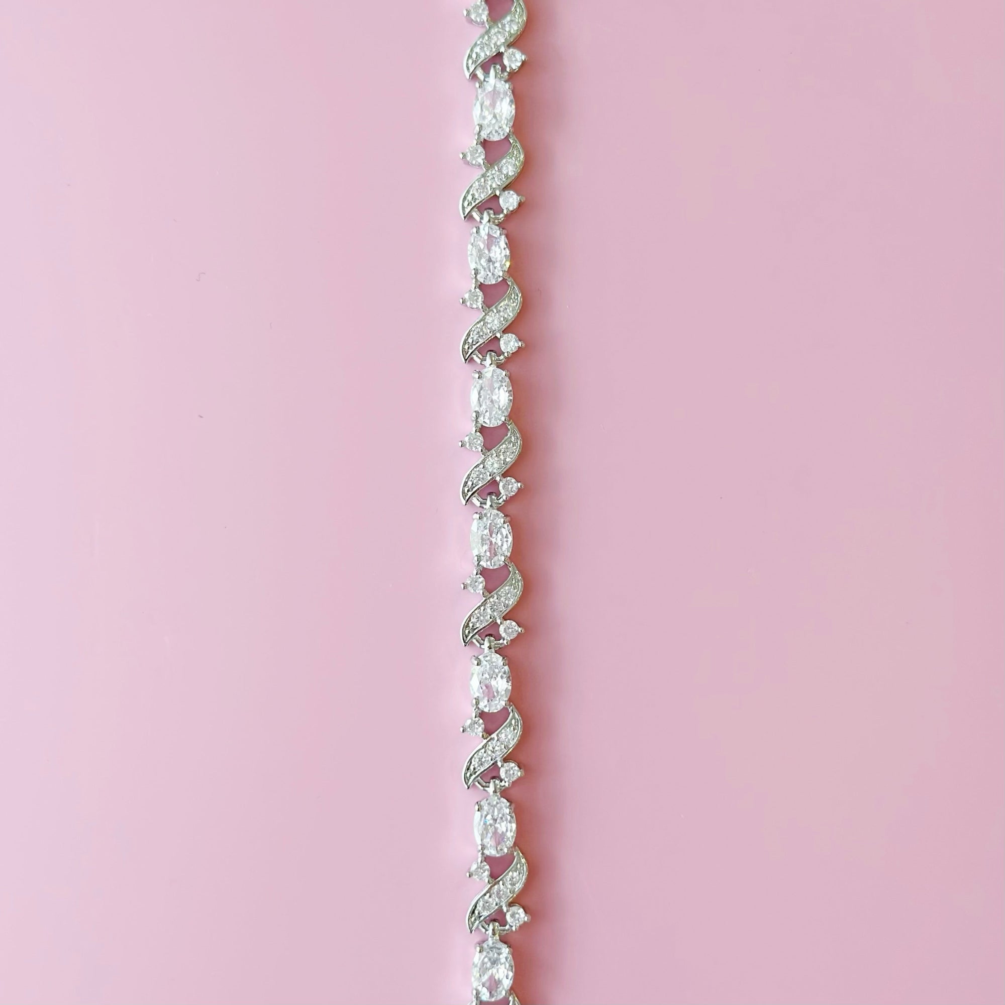 korean earrings bracelet jewellery Malaysia necklace korean jewellery rings earrings malaysia korean style earrings malaysia jewelry jewellery accessories hypoallergenic earrings ear cuff huggies silver necklace made in korea jewelry fashion jewellery malaysia earrings online shop malaysia Gift idea Gift for her Made in Korea Cubic Zirconia 925 Sterling Silver diamond bracelet Jewelry Dainty Minimalist Bestie anting 925 silver Dainty Daily wear Gift tennis gelang tangan 钻石手链

网球手链

经典钻石网球手链

闪耀钻石手链

精致钻石手链 