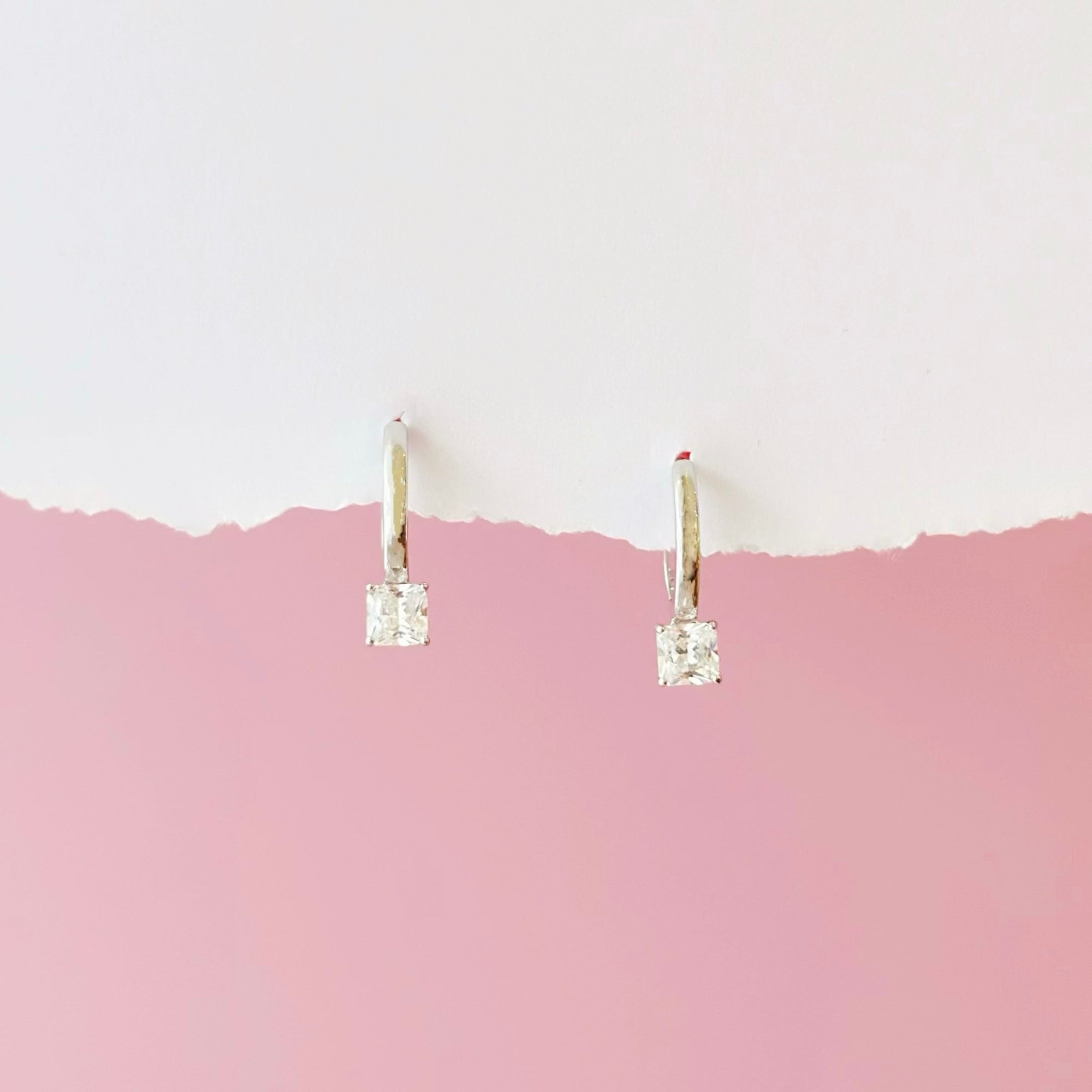 Gift set for her, hadiah untuk wanita, 送给她的礼物, bracelet, ring, necklace, earrings, korean earrings, made in korea, dainty jewellery, lazy girl jewellery, S925 silver, 925 sterling silver, huggie earrings, clip on, daily wear, cubic zirconia, bridesmaid gift, gift for her, Malaysia online shop, fashion jewellery, Korean jewellery accessories, sensitive skin, tahan karat, 适合日常佩戴, anting, rantai tangan, rantai leher, cincin, gift idea, no piercing, earrings malaysia, subang, Pearl, Freshwater pearl, 韩国发饰, 韩国饰品