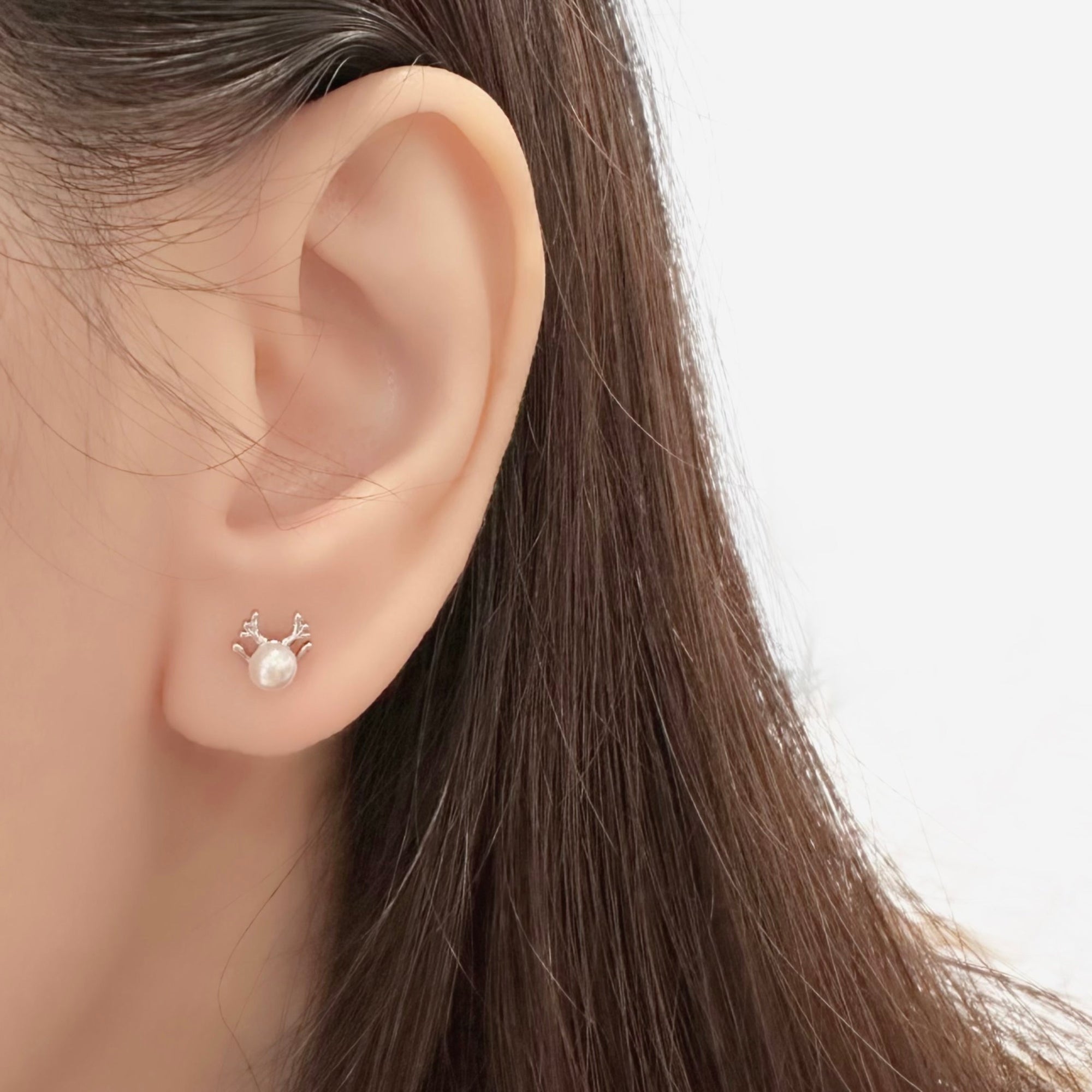 Christmas daily wear earrings 925 sterling silver hypoallergenic made in Korea for sensitive skin snowflake , 雪花

圣诞日常耳环 925纯银 低敏 韩国制造 适合敏感肌,  适合日常佩戴,韩国发饰
韩国饰品
韩国耳环, 梅花

Anting-anting harian Krismas perak 925 hypoalergenik buatan Korea
gift for her, 冬季送她礼物, sakura, flower, rudolf, reindeer