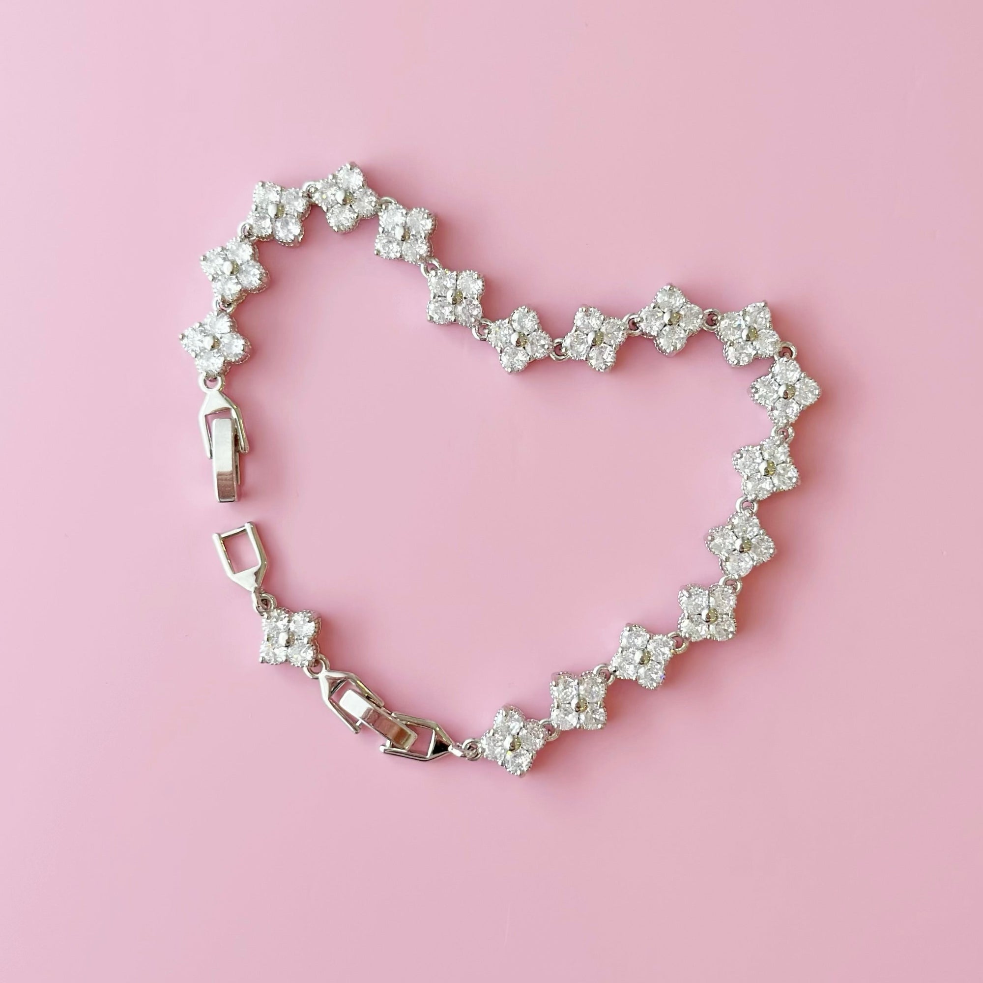 korean earrings bracelet jewellery Malaysia necklace korean jewellery rings earrings malaysia korean style earrings malaysia jewelry jewellery accessories hypoallergenic earrings ear cuff huggies silver necklace made in korea jewelry fashion jewellery malaysia earrings online shop malaysia Gift idea Gift for her Made in Korea Cubic Zirconia 925 Sterling Silver diamond bracelet Jewelry Dainty Minimalist Bestie anting 925 silver Dainty Daily wear Gift tennis gelang tangan 钻石手链

网球手链

经典钻石网球手链

闪耀钻石手链

精致钻石手链 