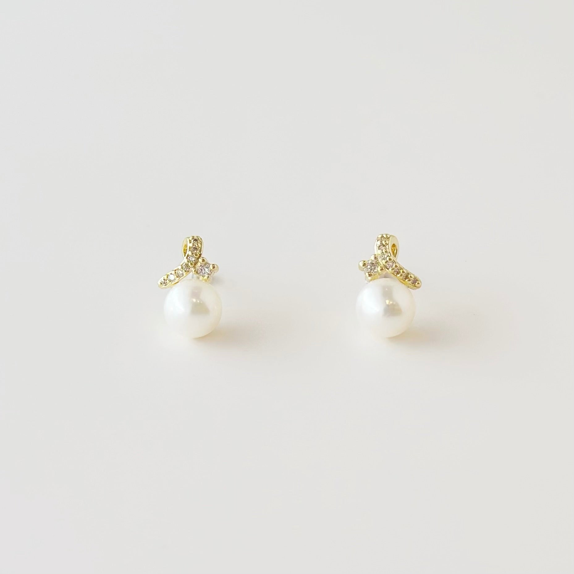 pearl earrings, dainty pearl bracelet, freshwater pearl necklace,  akoya pearl., handmade, sensitive skin, bridal, sterling silver, hypoallergenic, gift idea, seawater pearl, pearl neckace, keshi pearl, baroque pearl, mini pearl, 珍珠 淡水珍珠 ak pearl
海水珍珠 s925 cultural pearl present gift for her gift ideas pearl made in Malaysia south sea pearl 米珠 natural pearl mutiara Gift for her Dainty Delicate Minimalist everyday earrings everyday wear lustre near round mutiara  akoya mikimoto