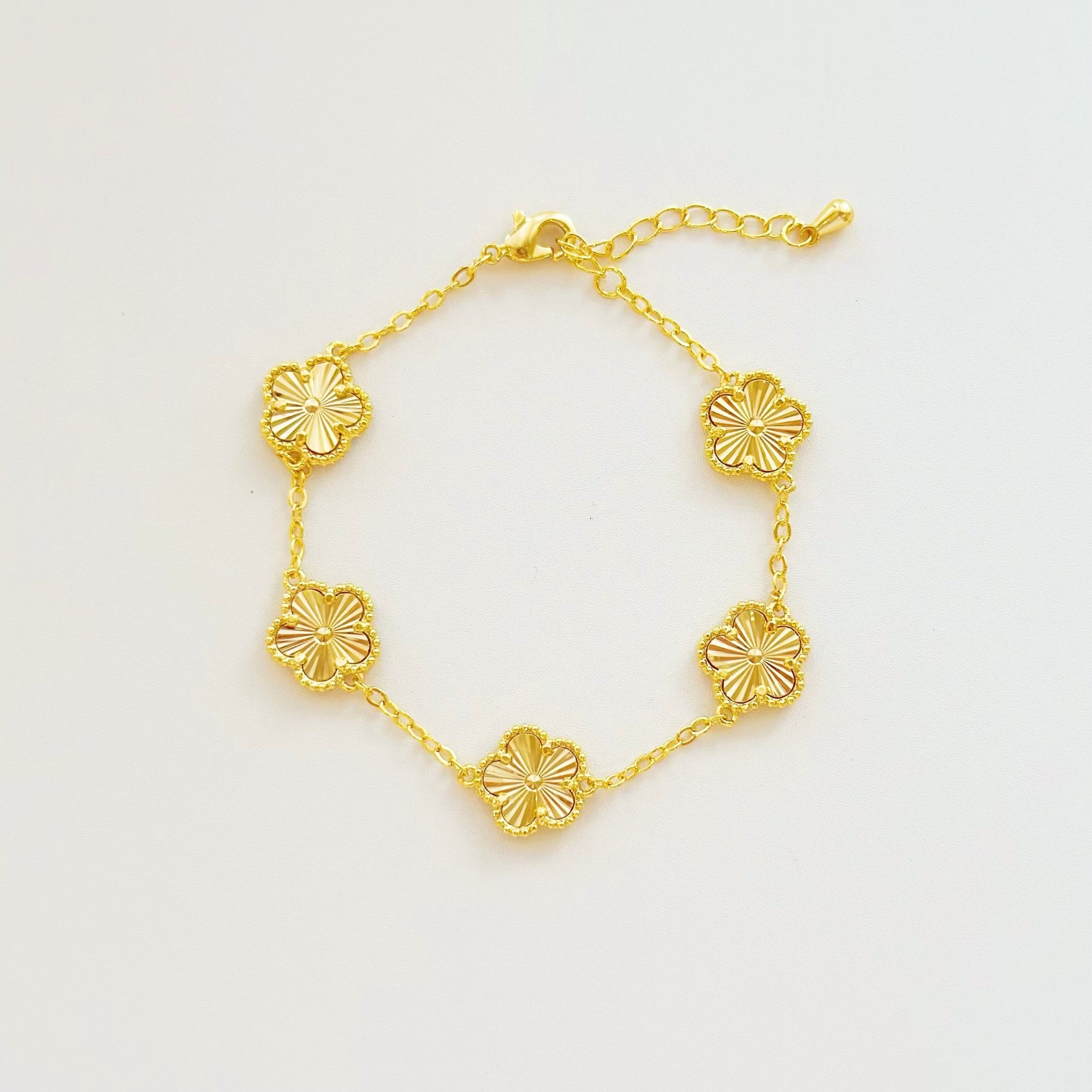 korean earrings bracelet jewellery Malaysia necklace korean jewellery rings earrings malaysia korean style earrings jewellery accessories hypoallergenic earrings huggies silver necklace made in korea jewelry fashion jewellery malaysia earrings online shop malaysia Gift idea Gift for her Made in Korea  Cubic Zirconia 925 Sterling Silver  No Piercing Dainty Minimalist Daily wear Bestie Korean Anting Clip on 韩国耳环 韩国发饰 韩国饰品 hypoallergenic  birthday gift set bridesmaid aurelia atelier 手链 金 24k gold 24k emas