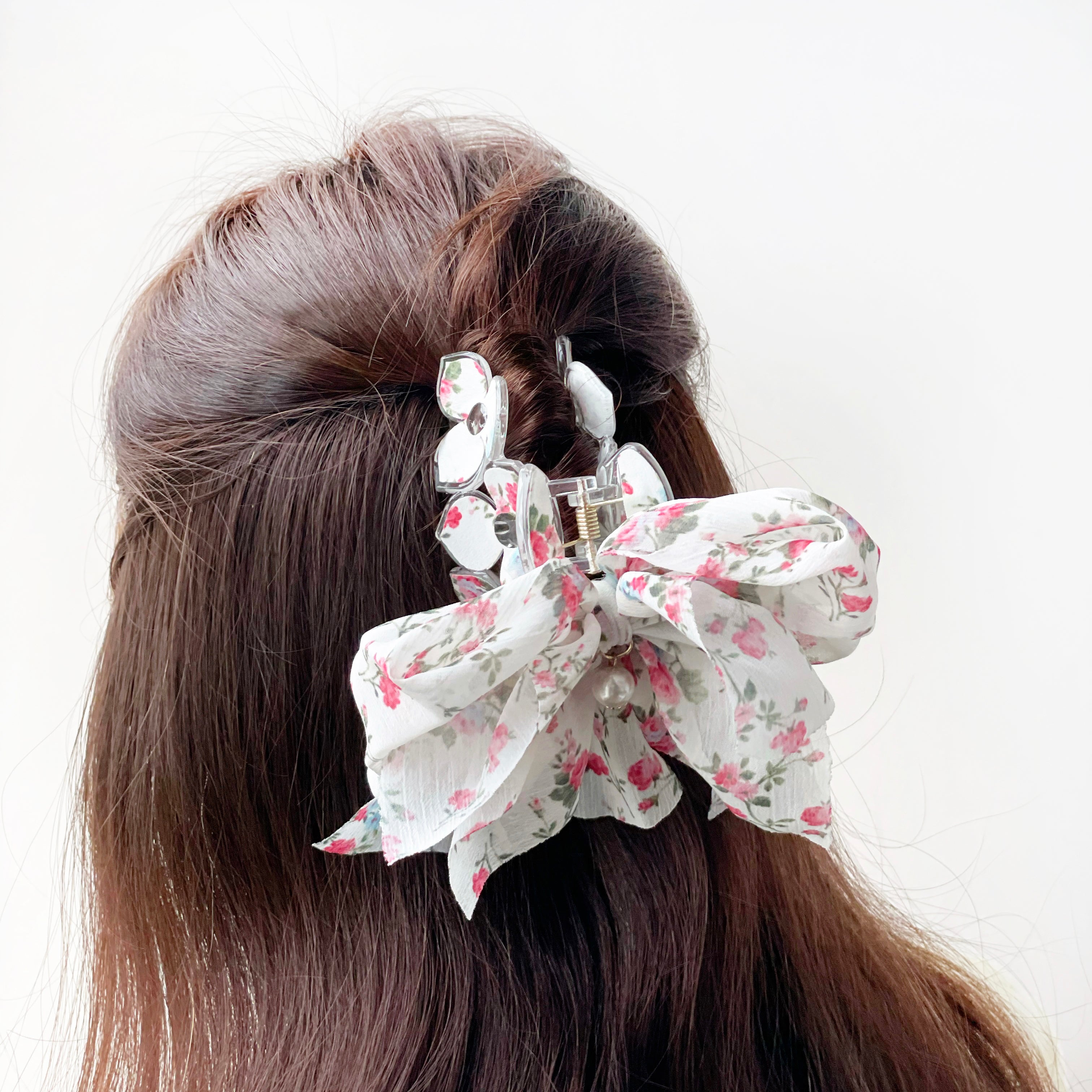 Ribbon hair clip Ribbon hair claw Bow Claw clip Hair accessory Korean hair accessory Jewelry Dainty Minimalist malaysia jewellery Made in Korea online gift shop Aurelia Atelier made in korea jewelry fashion jewellery malaysia earrings online shop malaysia korean style hair accessory malaysia jewellery jewelry Ribbon hair tie Hairband Hair ribbon scarf Headband Scrunchies Chiffon hair bow Chiffon hair claw clip Hypoallergenic 韩国ins蝴蝶吊坠发夹 INS 风 首饰 发饰 发夹专卖店 韩国发饰 韩国饰品 韩国耳环 rambut jepit Jepit rambut korea