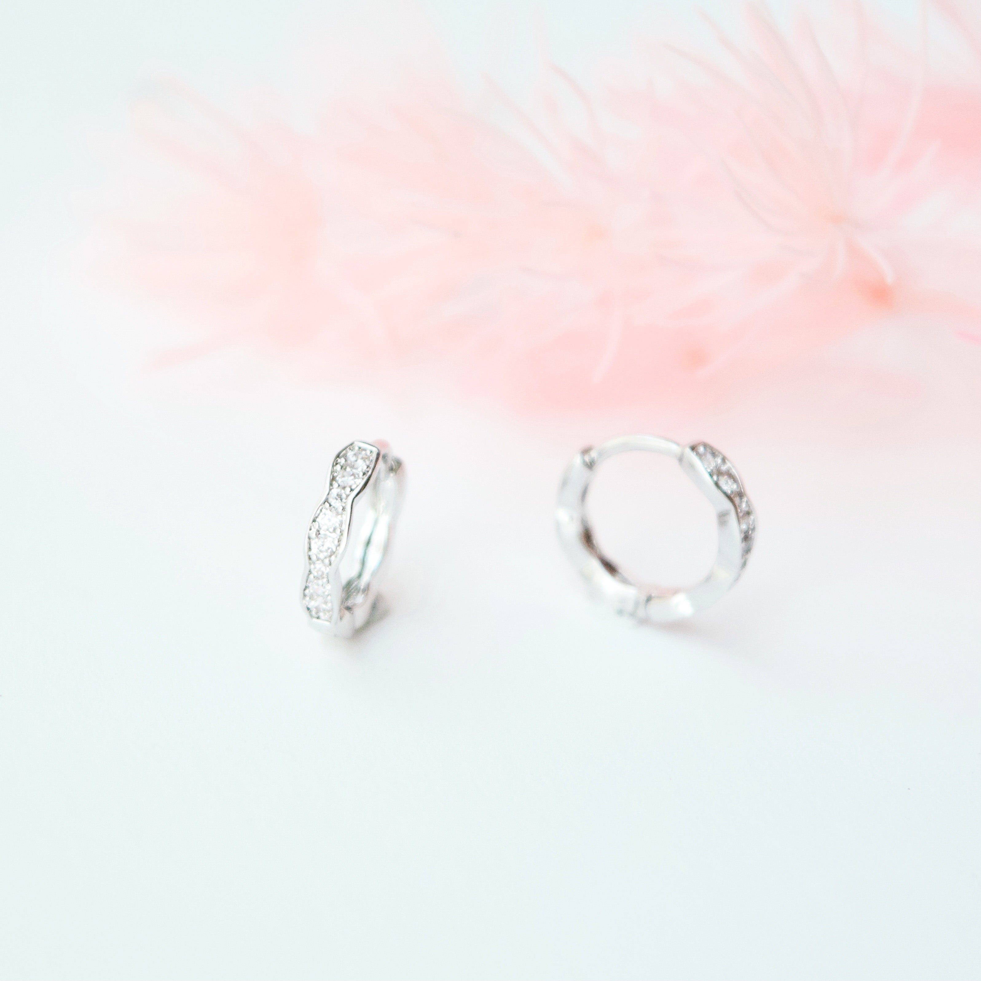 korean earrings bracelet jewellery Malaysia necklace korean jewellery rings earrings malaysia korean style earrings jewellery accessories hypoallergenic earrings ear cuff huggies silver necklace made in korea jewelry fashion jewellery malaysia earrings online shop malaysia Gift idea Gift for her Made in Korea Cubic Zirconia 925 Sterling Silver No Piercing Dainty Minimalist Daily wear Bestie Korean Anting Cincin Clip on 韩国耳环 韩国发饰 韩国饰品 hypoallergenic birthday gift set bridesmaid aurelia atelier