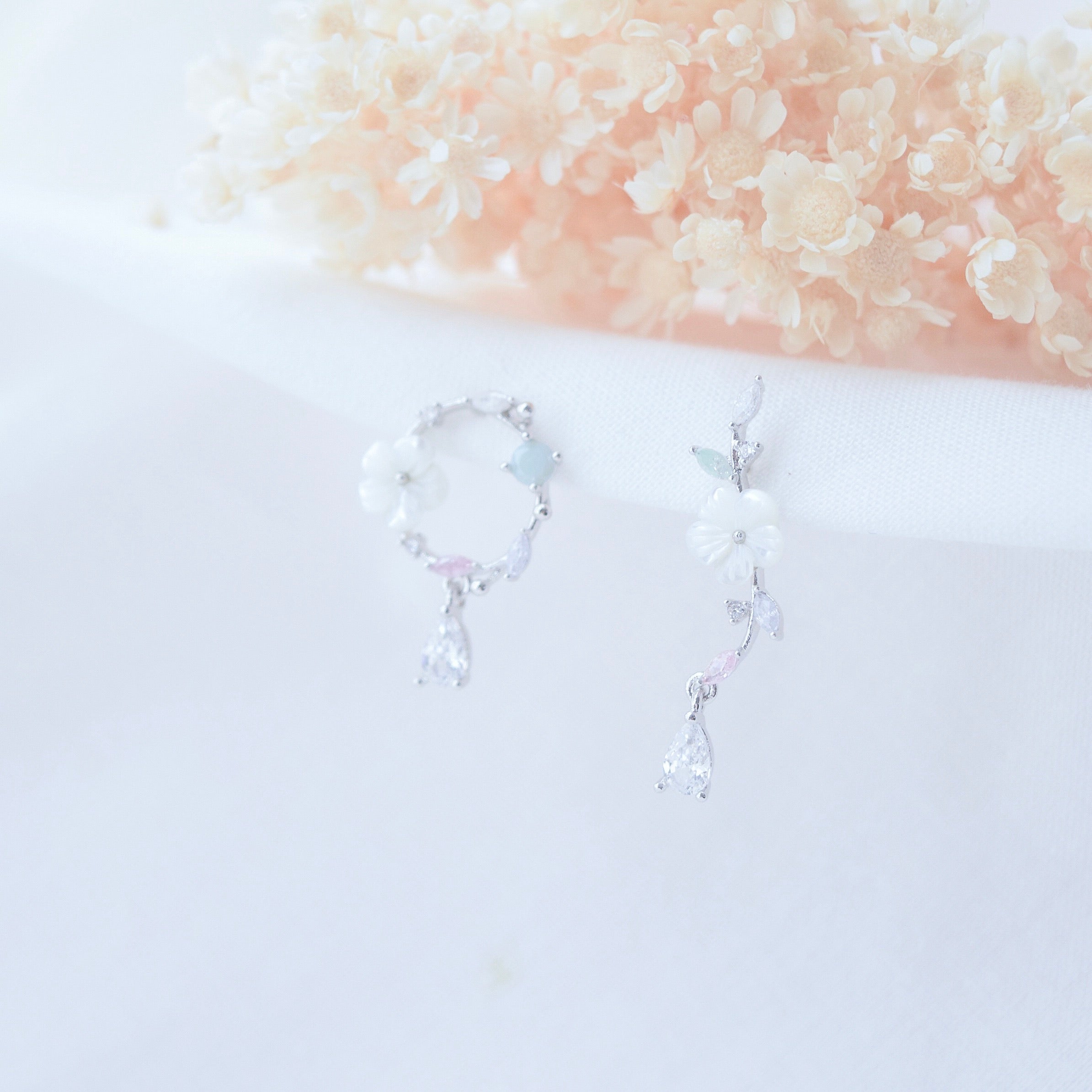 korean earrings bracelet jewellery Malaysia necklace korean jewellery rings earrings malaysia korean style earrings malaysia jewellery jewelry jewellery accessories hypoallergenic earrings ear cuff huggies silver necklace made in korea jewelry fashion jewellery malaysia earrings online shop malaysia Gift idea Gift for her Made in Korea Cubic Zirconia 925 Sterling Silver No Piercing Jewelry Dainty Minimalist Bestie anting subang clip on 925 silver gf gift local Dainty Daily wear Gift Set aurelia atelier